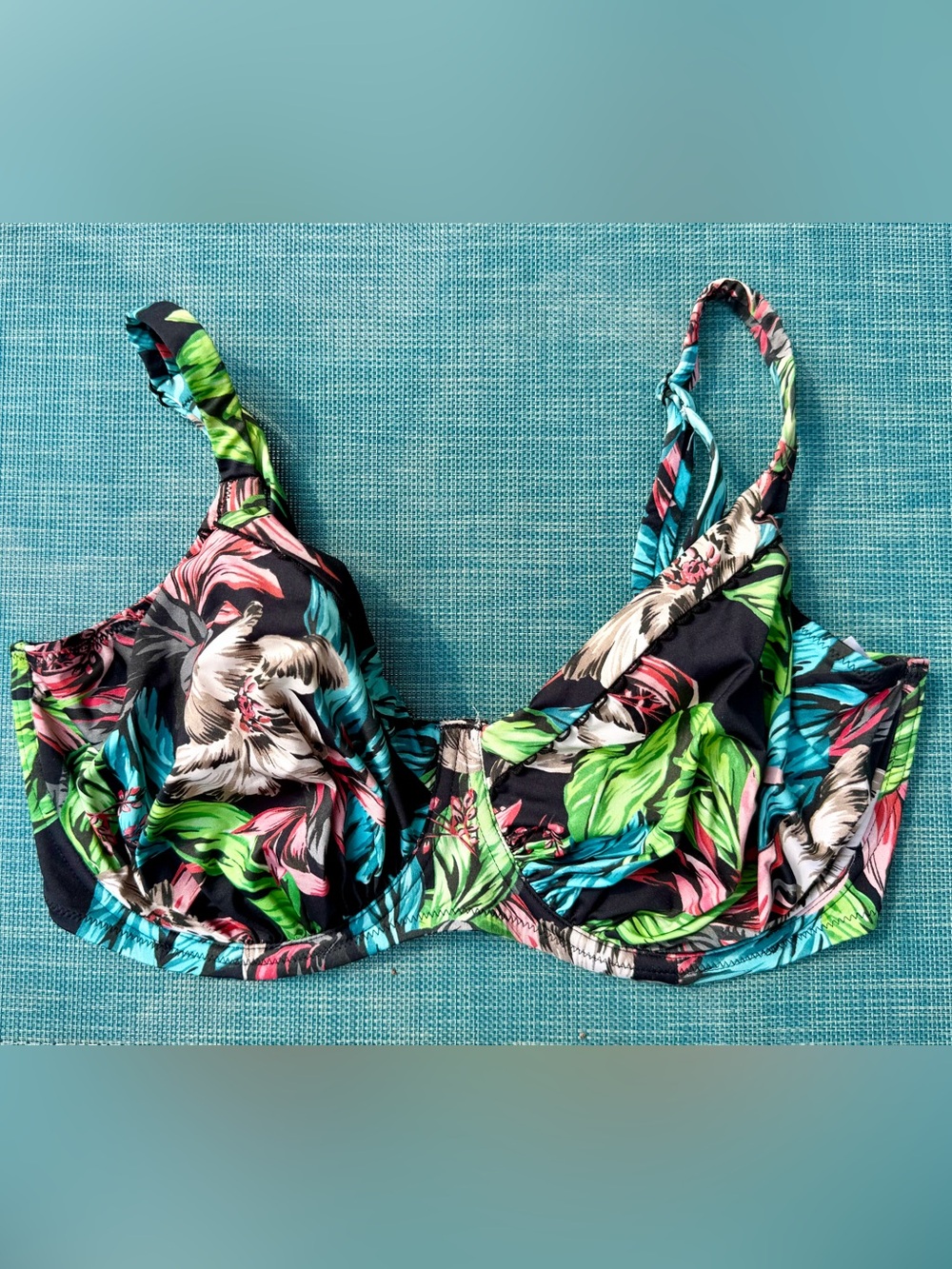 Fantasie Mahe tropical floral underwire bikini top.  SIZE 36I, EUC